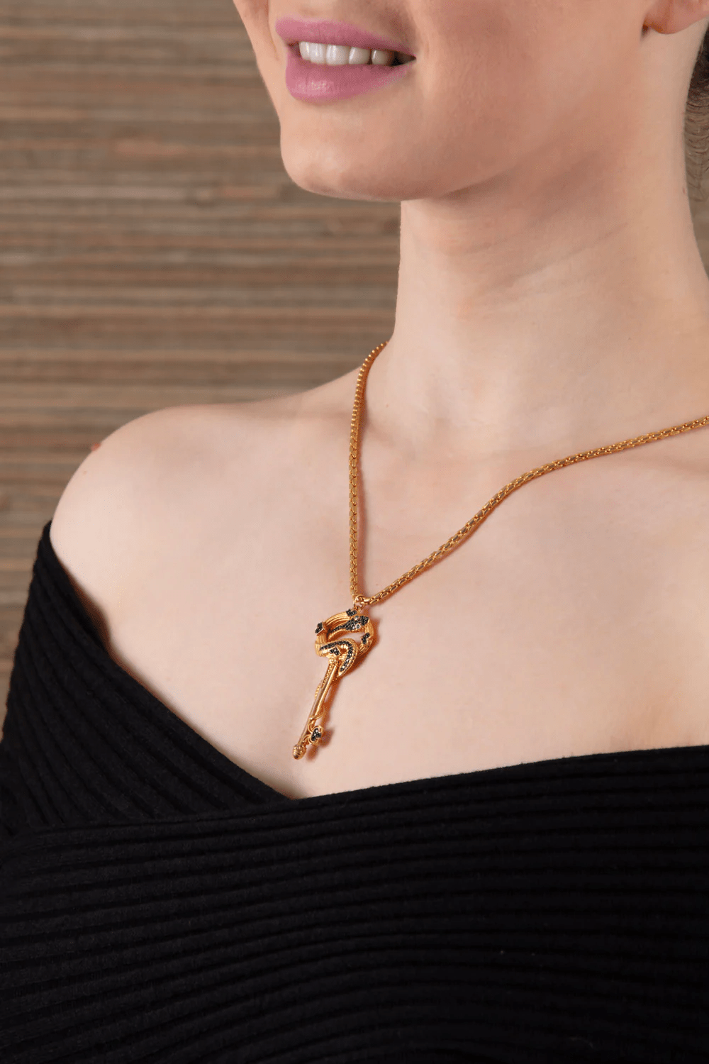Royal Twisted Key - BEDIHADENIZ